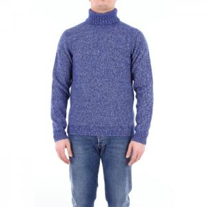 Heritage solid color turtleneck with long sleeves